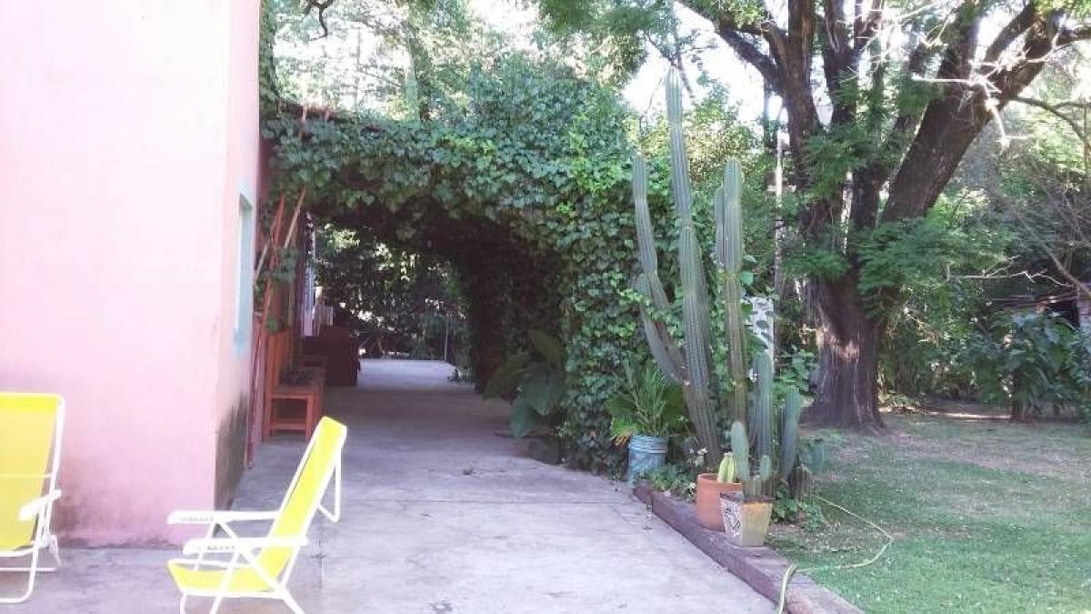 Дом с 4 спальнями в Тигре, Аргентина № 16437