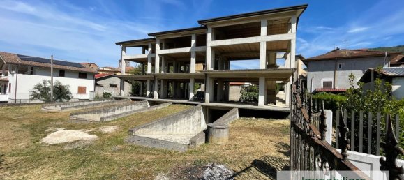 430m² Building in Castro dei Volsci, Italy No. 90634 2