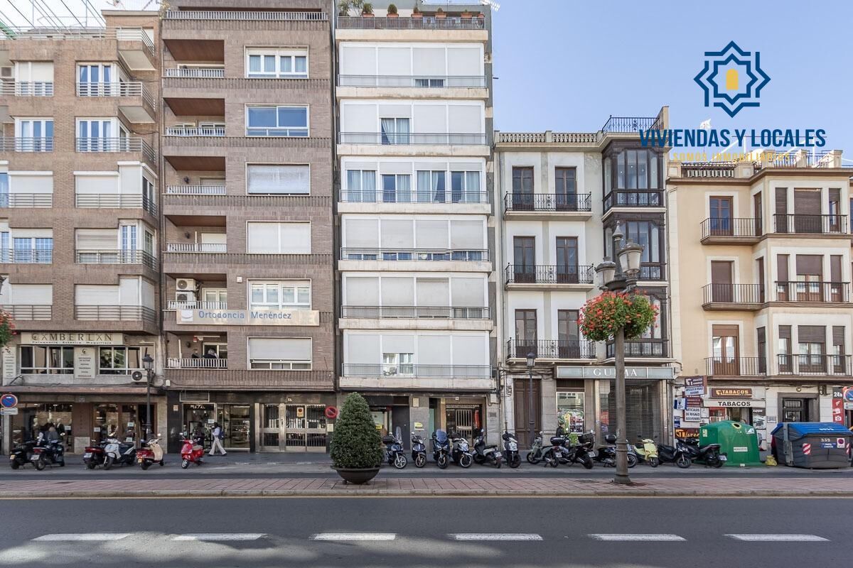 Apartamento de 2 dormitorios en Granada, Spain No. 90263