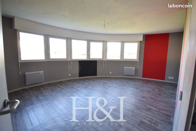 1 bedroom Apartment in Poitiers, France No. 306407