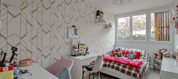 3 bedrooms Apartment in Poissy, France No. 163772 12