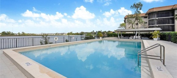 2 Schlafzimmer Gewerbliche Immobilien in Miami, USA, Nr. 615816 4