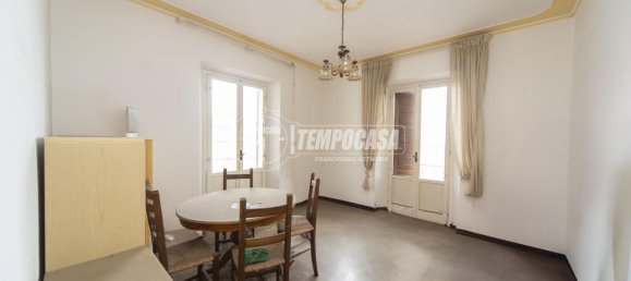 4 rooms Apartment in Perugia, Italy No. 14612 3