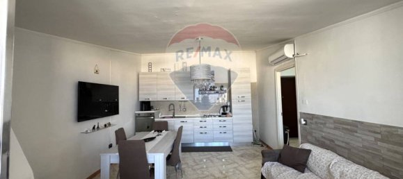 2 bedrooms Apartment in Melito di Napoli, Italy No. 58521 4