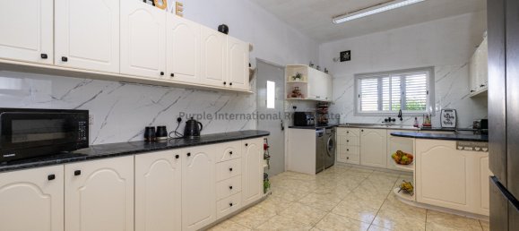 3 bedrooms Bungalow in Ormideia, Cyprus No. 25685 12