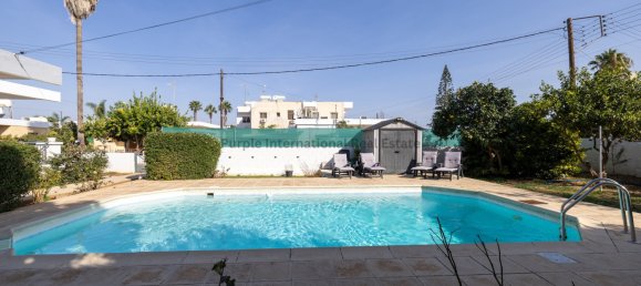 3 bedrooms Bungalow in Ormideia, Cyprus No. 25685 30