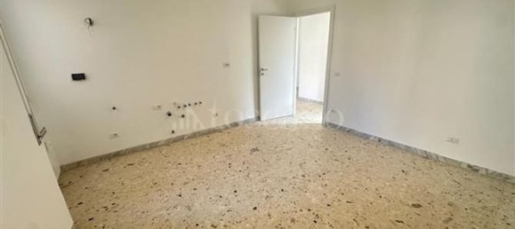 3 bedrooms Apartment in Rome, Italy No. 355935 5