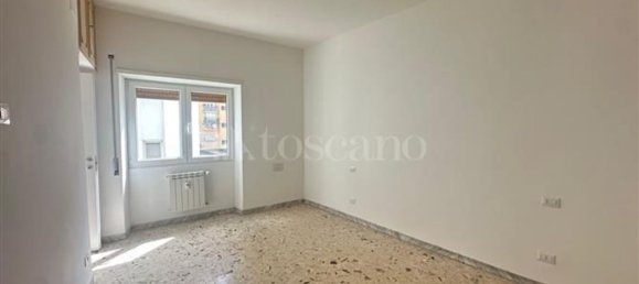 3 bedrooms Apartment in Rome, Italy No. 355935 9