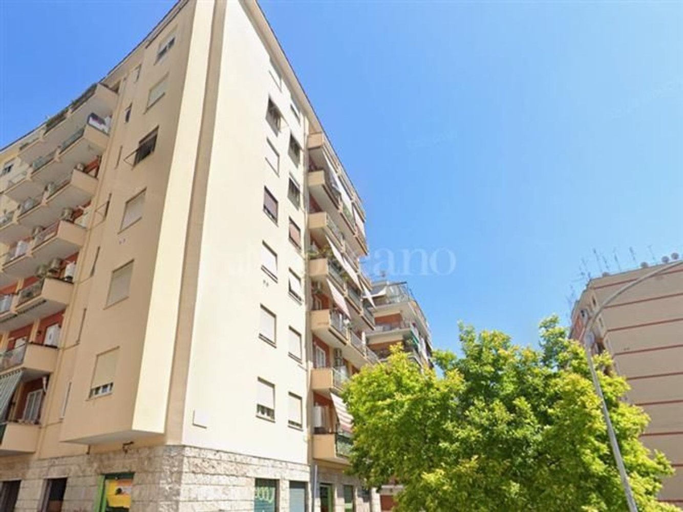 3 bedrooms Apartment in Rome, Italy No. 355935