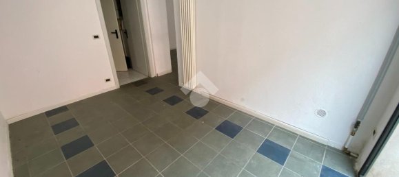 3-Zimmer Gewerbliche Immobilie in Lugo, Italy, Nr. 61102 12