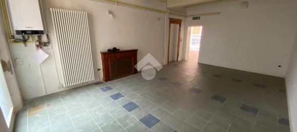 3-Zimmer Gewerbliche Immobilie in Lugo, Italy, Nr. 61102 11