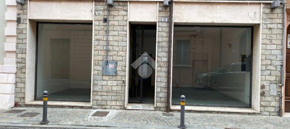 3-Zimmer Gewerbliche Immobilie in Lugo, Italy, Nr. 61102 4