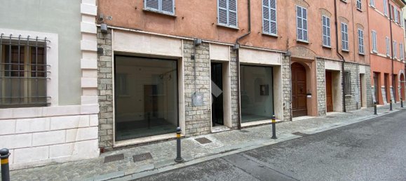 3-Zimmer Gewerbliche Immobilie in Lugo, Italy, Nr. 61102 2