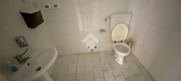 3-Zimmer Gewerbliche Immobilie in Lugo, Italy, Nr. 61102 17