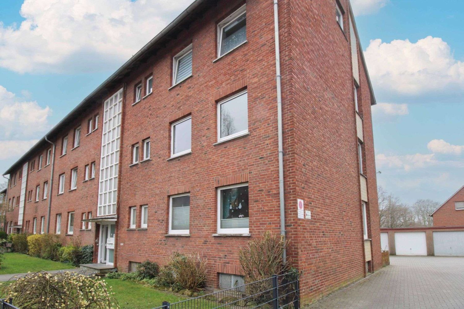 Квартира с 2 спальнями в Штайнфурт, Германия № 264871