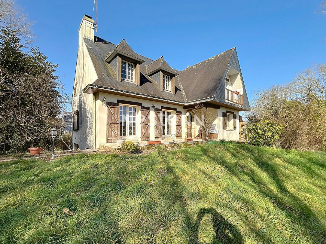 5 bedrooms House in Lanvenegen, France No. 203739