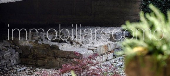 5 rooms Office in Como, Italy No. 323751 2