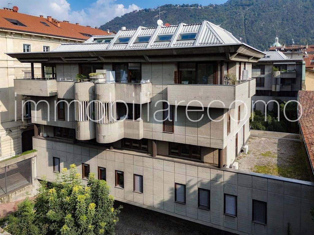 5 rooms Office in Como, Italy No. 323751