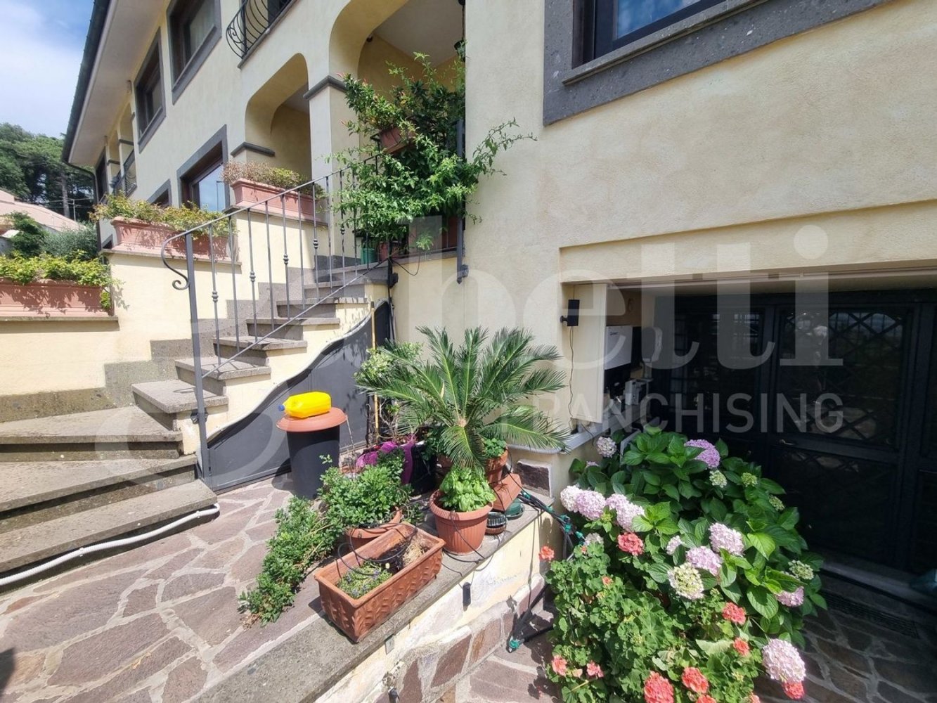 5 bedrooms Villa in Colonna, Italy No. 332885