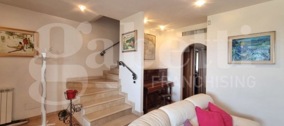 5 bedrooms Villa in Colonna, Italy No. 332885 9