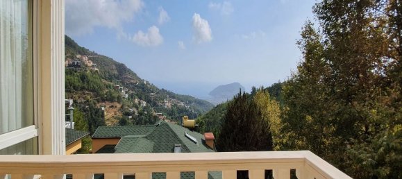 Вилла 4+1 в Тепе, Турция № 5571 10