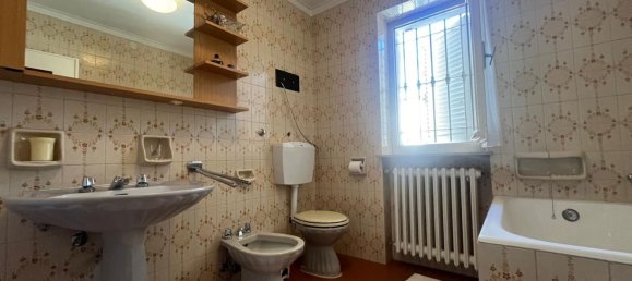 6 bedrooms House in Quattordio, Italy No. 333049 35