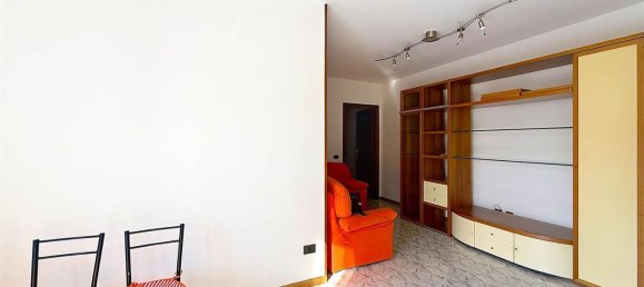 3-salle Appartement à Marcaria, Italy No. 5081 9
