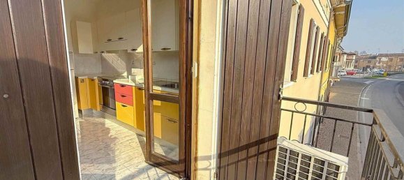 3-salle Appartement à Marcaria, Italy No. 5081 10