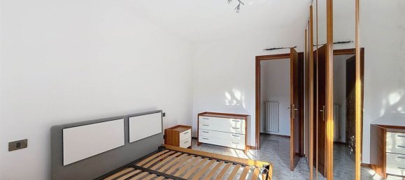 3-salle Appartement à Marcaria, Italy No. 5081 5