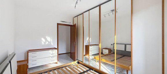 3-salle Appartement à Marcaria, Italy No. 5081 6