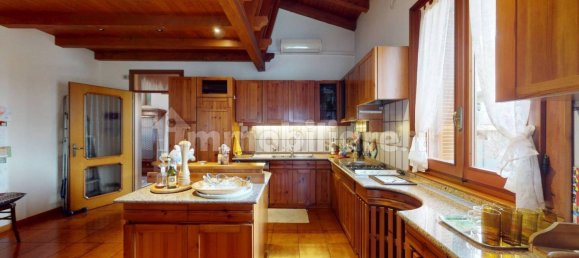 Вилла с 4 спальнями в Севезо, Италия № 13548 25