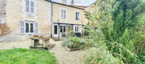 Здание 200м² в Шомон, Франция № 217724 2