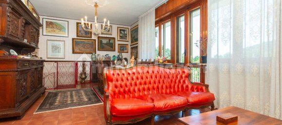 4 bedrooms Villa in Val della Torre, Italy No. 299271 11