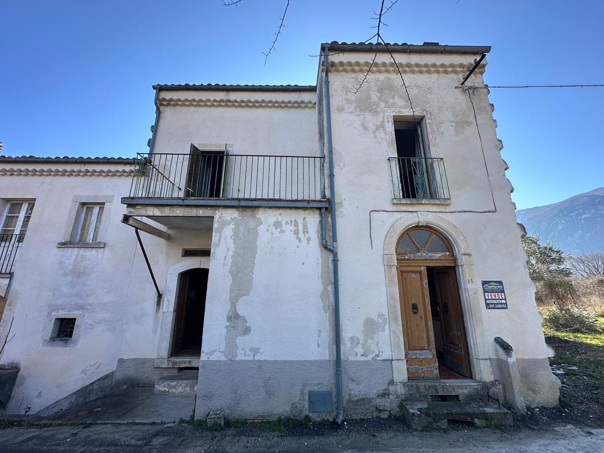 2 chambres Terrain à Castiglione a Casauria, Italy No. 150597