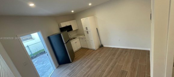 1 dormitorio terreno en alquiler en Miami, Miami-Dade, Florida, USA № 615074 9