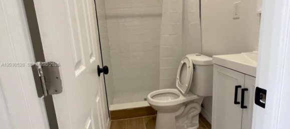 1 dormitorio terreno en alquiler en Miami, Miami-Dade, Florida, USA № 615074 2