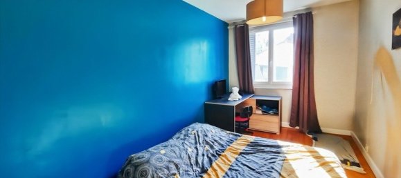 2 chambres Appartement à Clermont-Ferrand, France No. 59580 3