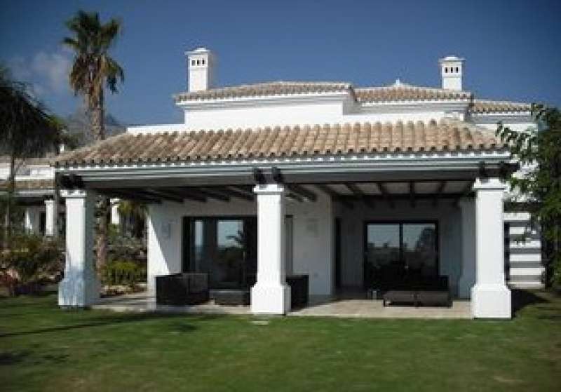 Casa de 5 dormitorios en Marbella, Spain No. 99922