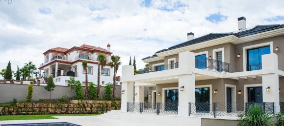 6 bedrooms Villa in Malaga, Spain No. 146867 4