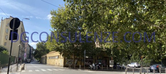 2 bedrooms Commercial property in Milan, Italy No. 261864 8