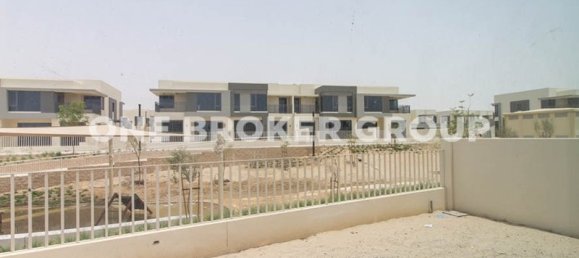 Villa de 4 dormitorios en Dubai Hills Estate, UAE No. 237 8