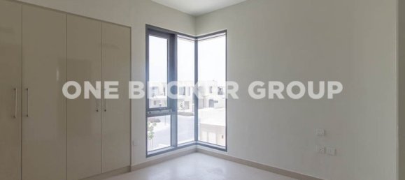 Villa de 4 dormitorios en Dubai Hills Estate, UAE No. 237 2