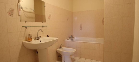 3 bedrooms House in Albi, France No. 204276 5