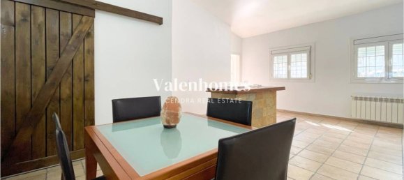 Casa de 4 dormitorios en Barcelona, Spain No. 146129 3