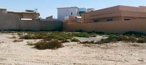 1393.54m² Land in Al Mizhar, UAE No. 874 3