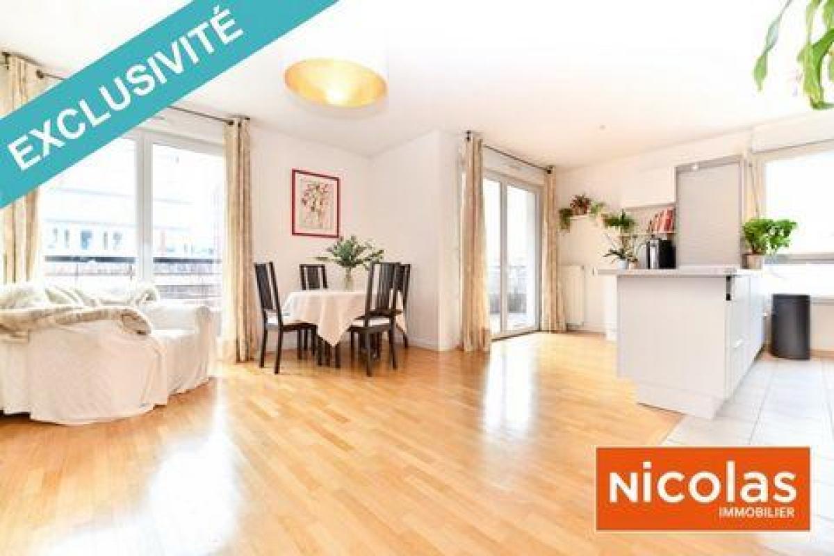 3 bedrooms Condo in Massy, France No. 25718