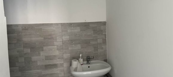  عقار تجاري في Livorno, Italy 88متر مربع رقم 324267 8