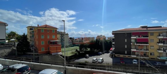 2 Schlafzimmer Wohnung in Varazze, Italy, Nr. 370808 10