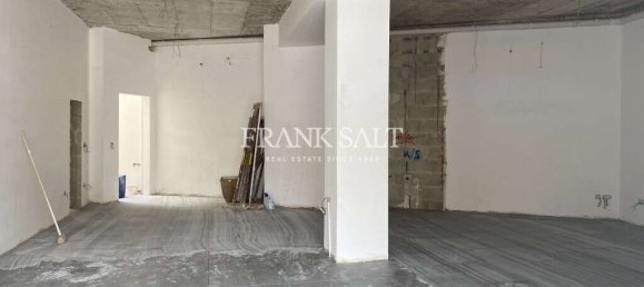 Laden in Mosta, Malta 108m², Nr. 12477 9