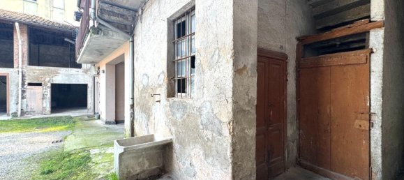 8 rooms House in Rescaldina, Italy No. 12853 13